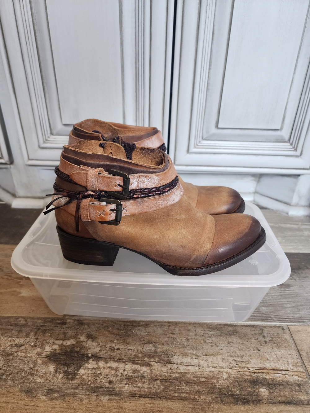 Freebird Retired Tan and Brown Leather Ankle Boots with Buckle Straps Brand New